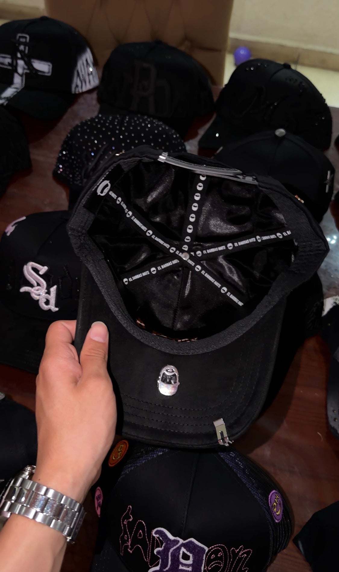 Barbas hats “B cross”