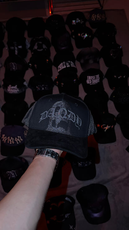 Dandy hats “plague”