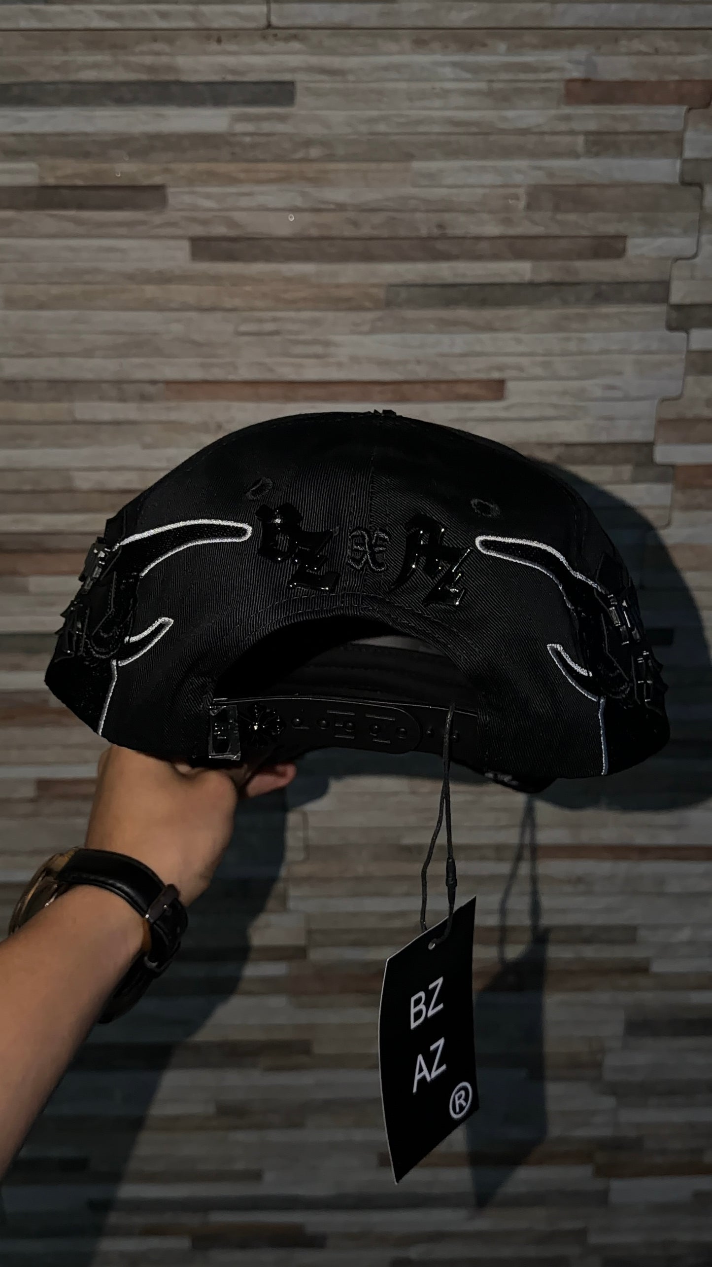 Shifu x Báez “Total Black”