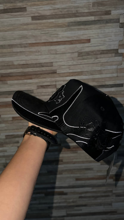 Shifu x Báez “Total Black”