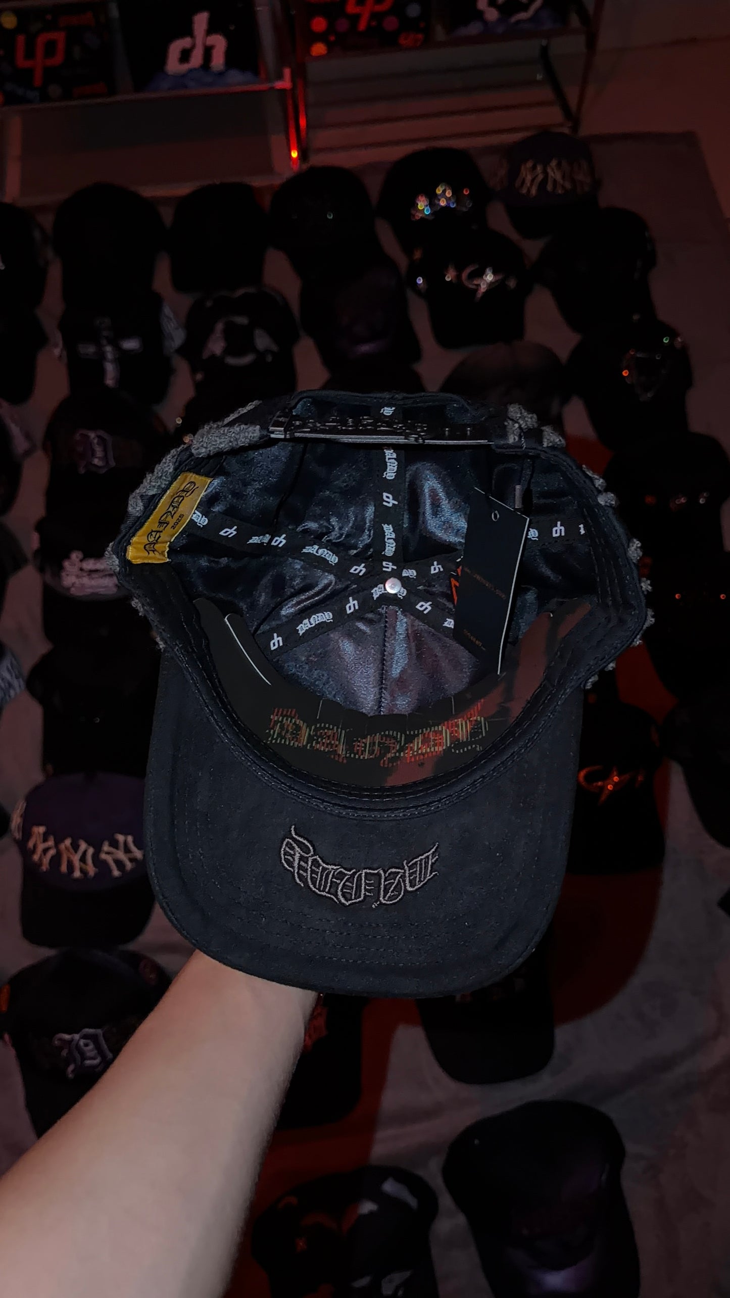 Dandy hats “plague”